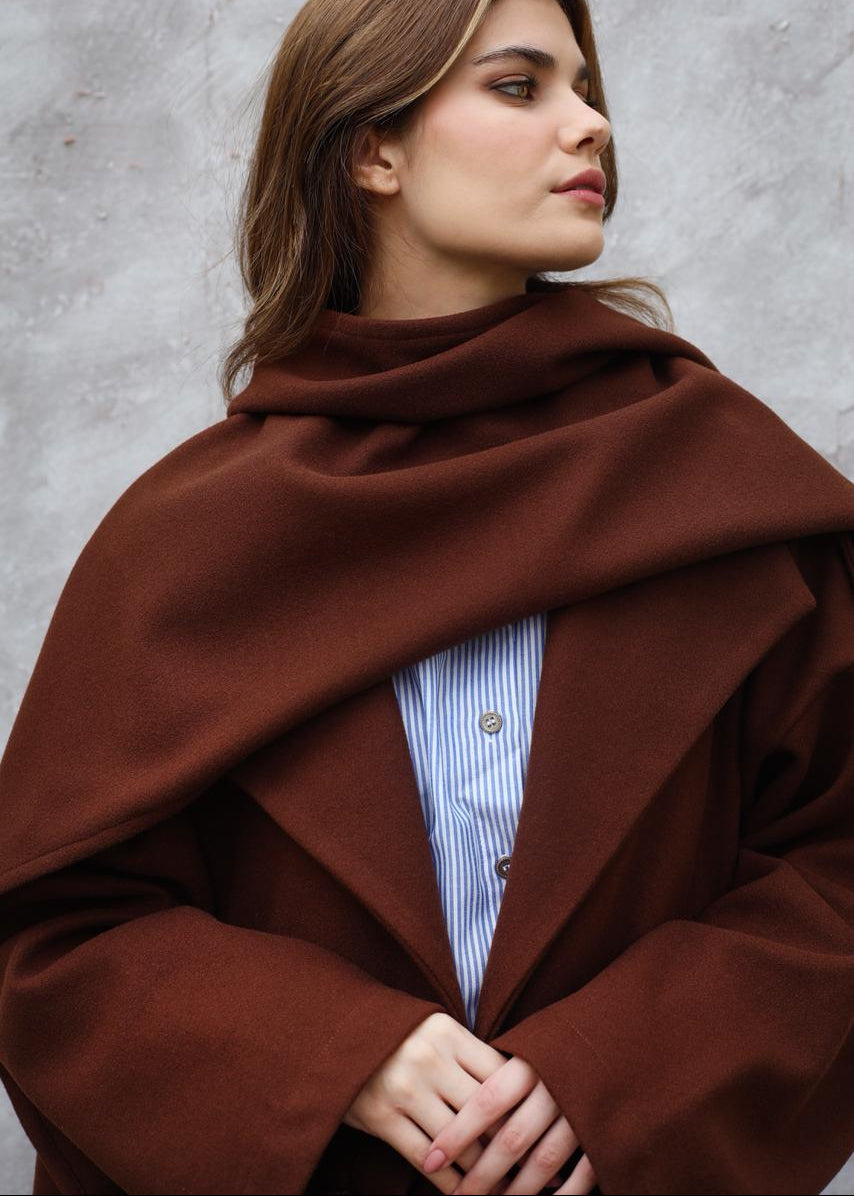 Grand Scarf Brown Coat