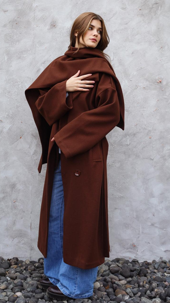 Grand Scarf Brown Coat