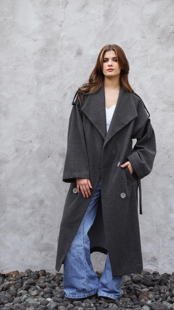 Grand Scarf Gray Coat