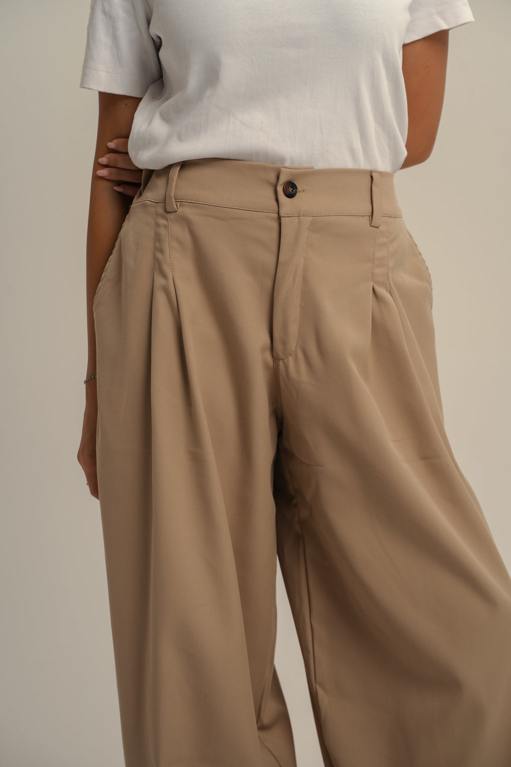 Wide leg Barrel Trousers