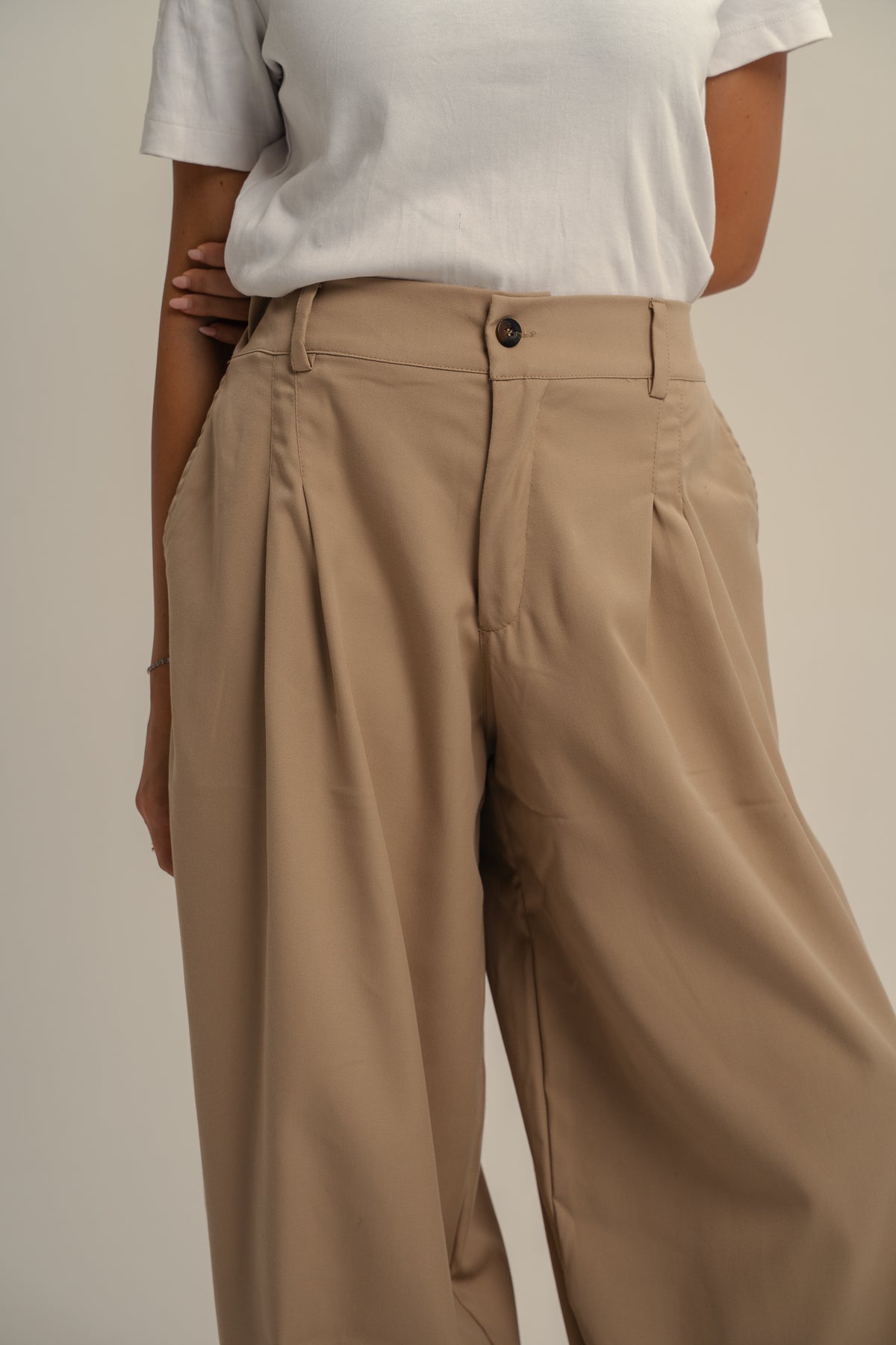 Wide leg Barrel Trousers
